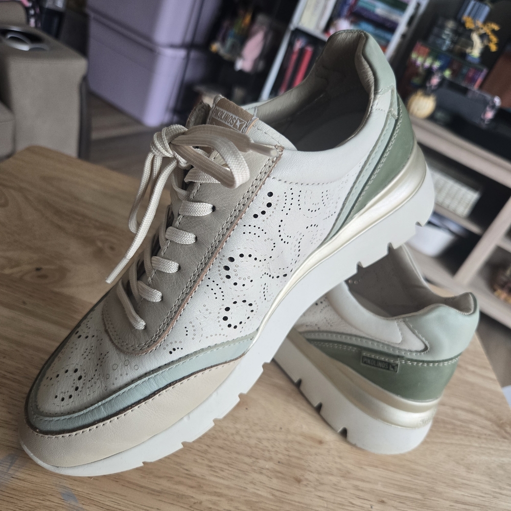 PIKOLINOS Women's Sneakers in Cream and Olive